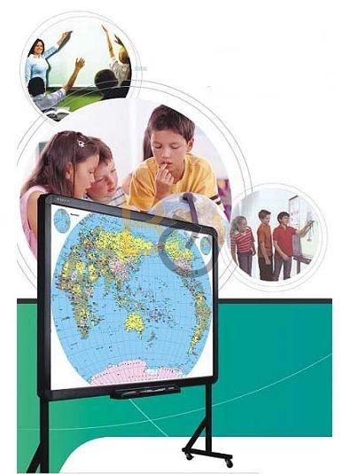 Tablica QOMO, projektor Sanyo, uchwyt + oprogramowanie Ediba
