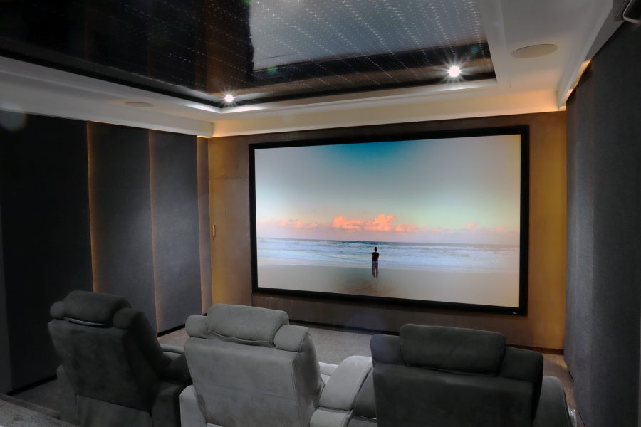 Ekrany ramowe Adeo, czyli idealne kino w domu